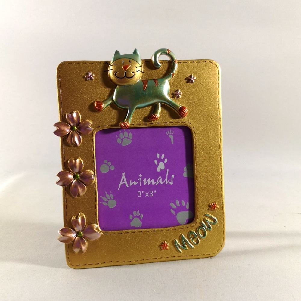 Adorable 3D Cat Meow Picture Frame, Metal, Gold w/ Green & Orange Cat & Flowers